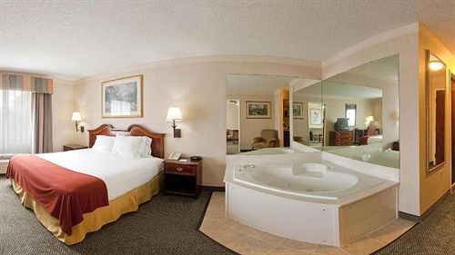 Express & Buford-mall Of Georgia, An Ihg Hotel