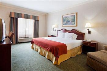 Express & Buford-mall Of Georgia, An Ihg Hotel 3*