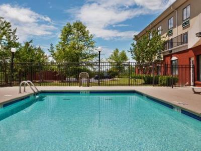 Hotel Express & Buford-mall Of Georgia, An Ihg Buford
